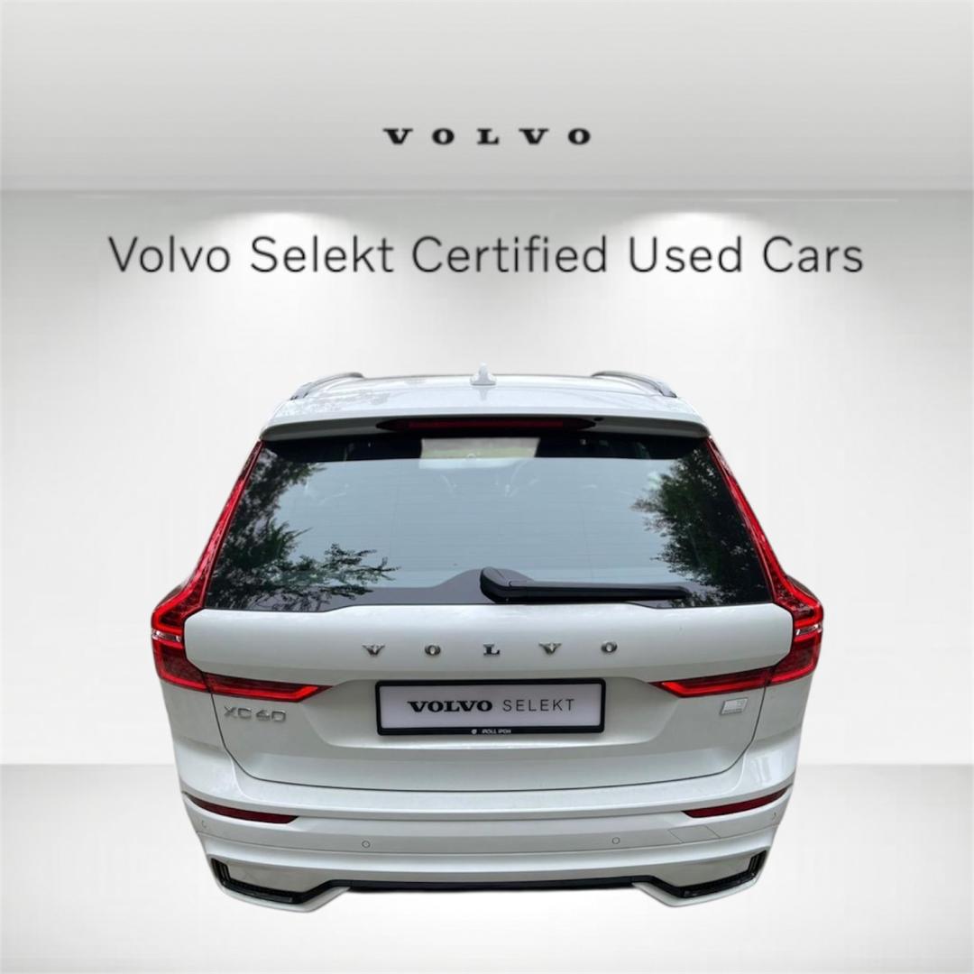 Volvo  XC60 Ultra, T8 AWD Plug-in hybrid, Electric/Petrol, Dark