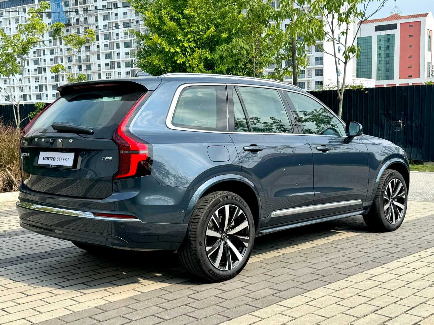 Volvo XC90 Ultra, T8 AWD Plug-in hybrid, Electric/Petrol, Bright, 7 Seats
