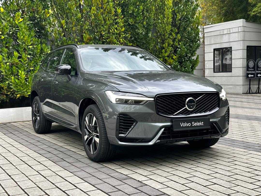 Volvo  XC60 Ultra, T8 AWD Plug-in hybrid, Electric/Petrol, Dark