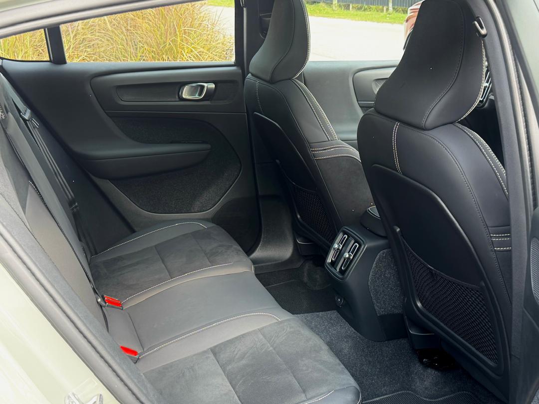 Volvo  EC40 Ultra, Twin Motor, Electric