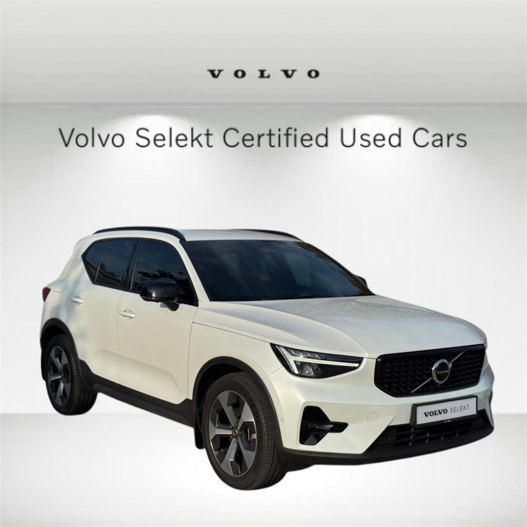 Volvo  XC40 Plus, B5 AWD Mild hybrid, Petrol, Dark