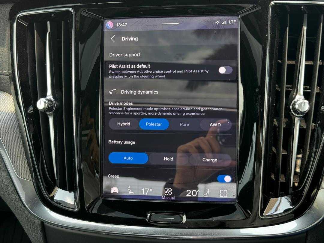 Volvo  S60 Recharge Plus, T8 AWD Plug-in hybrid, Electric/Petrol, Dark