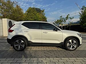 Volvo  XC40 Ultimate, B5 , Petrol, Dark