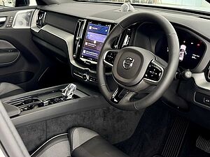 Volvo  XC60 Ultra, T8 AWD Plug-in hybrid, Electric/Petrol, Dark