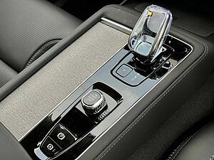 Volvo XC90 Ultra, T8 AWD Plug-in hybrid, Electric/Petrol, Bright, 7 Seats