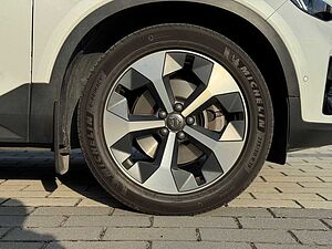 Volvo XC40 Plus, B5 AWD Mild hybrid, Petrol, Dark