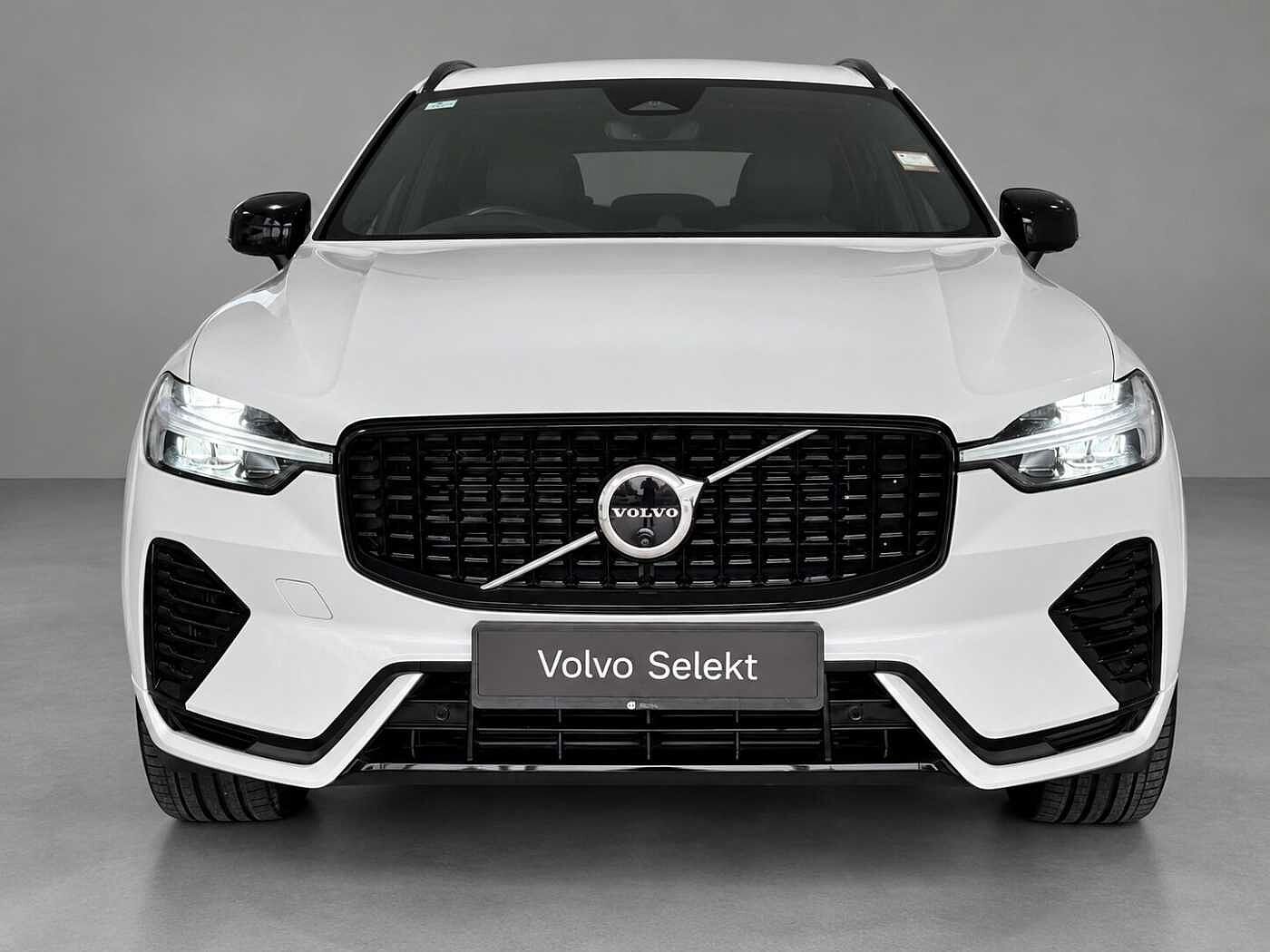 Volvo XC60 Ultra, T8 AWD Plug-in hybrid, Electric/Petrol, Dark