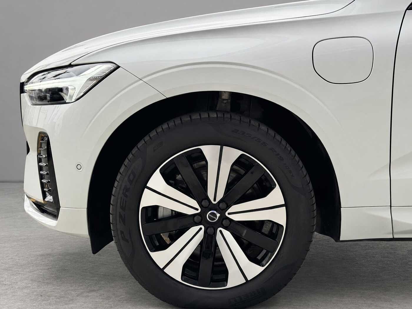 Volvo XC60 Ultra, T8 AWD Plug-in hybrid, Electric/Petrol, Dark