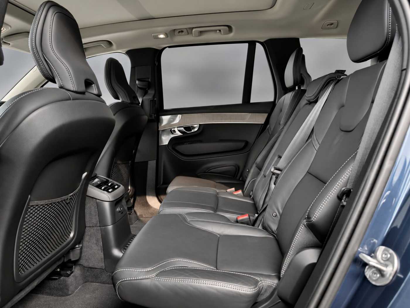 Volvo XC90 Ultra, T8 AWD Plug-in hybrid, Electric/Petrol, Bright, 7 Seats