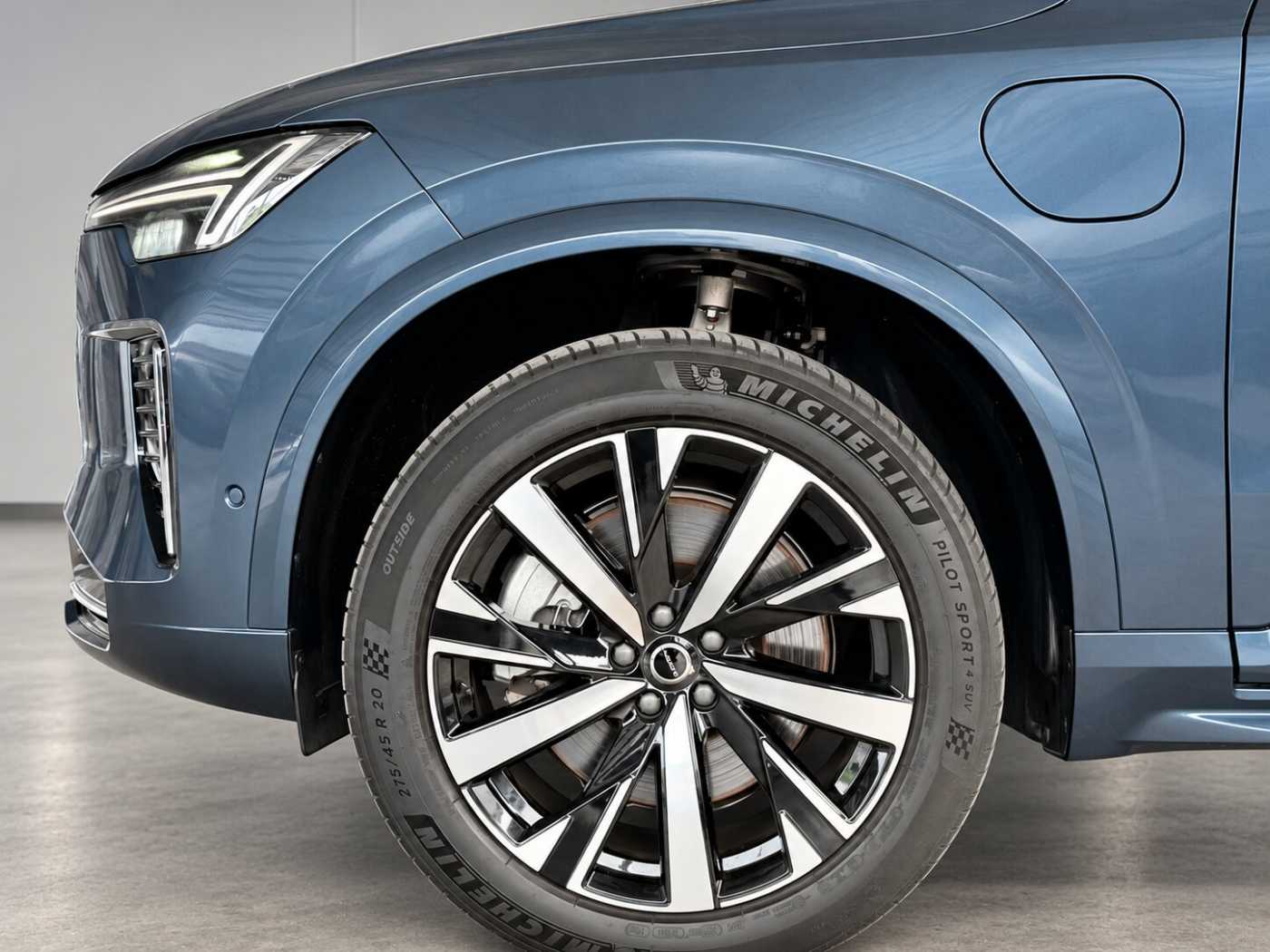 Volvo XC90 Ultra, T8 AWD Plug-in hybrid, Electric/Petrol, Bright, 7 Seats