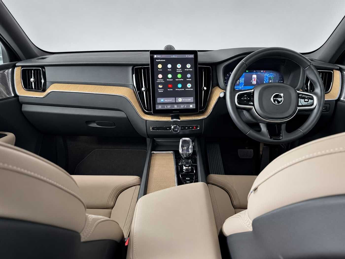 Volvo XC60 Ultra, T8 AWD Plug-in hybrid, Electric/Petrol, Dark