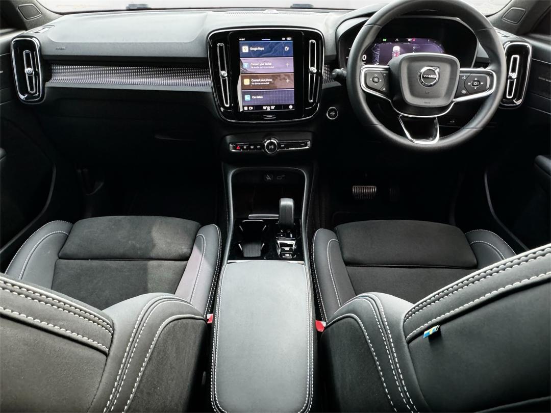 Volvo  XC40 Ultimate, B5 , Petrol, Dark