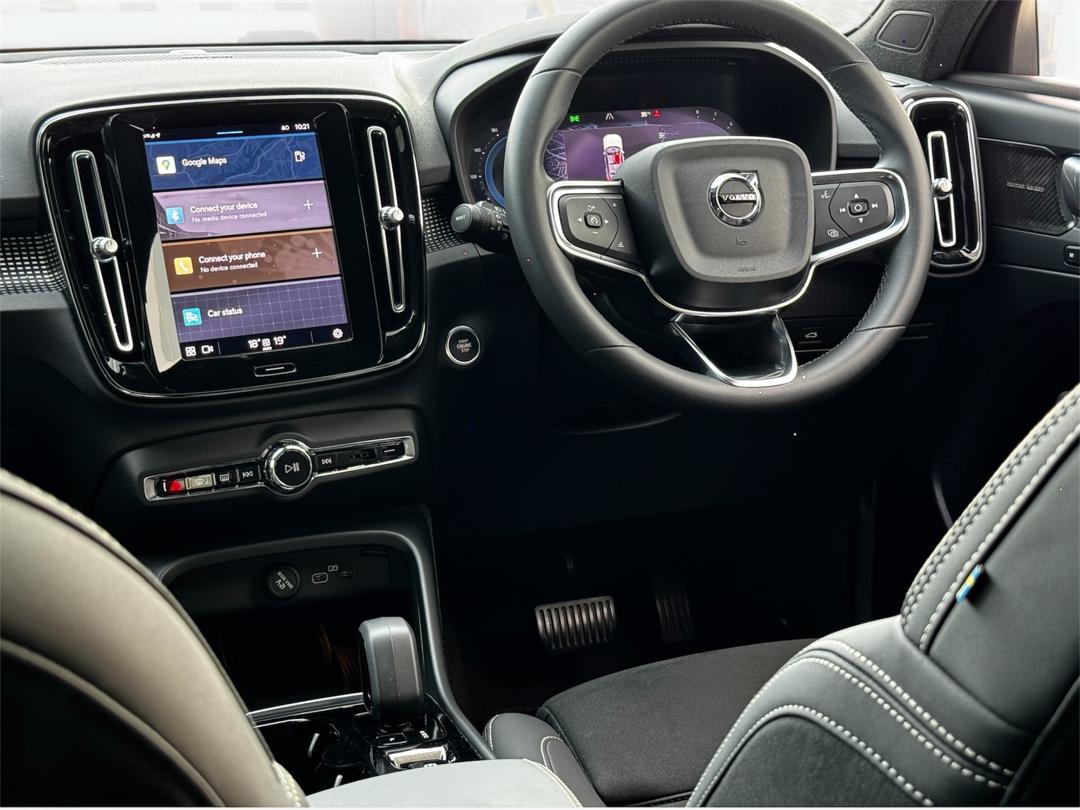 Volvo  XC40 Ultimate, B5 , Petrol, Dark