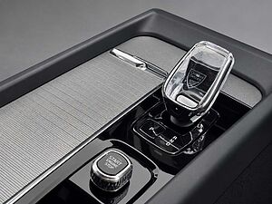 Volvo XC60 Ultra, T8 AWD Plug-in hybrid, Electric/Petrol, Dark