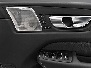 Volvo XC60 Ultra, T8 AWD Plug-in hybrid, Electric/Petrol, Dark