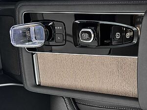 Volvo XC90 Ultra, T8 AWD Plug-in hybrid, Electric/Petrol, Bright, 7 Seats