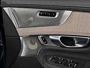 Volvo XC90 Ultra, T8 AWD Plug-in hybrid, Electric/Petrol, Bright, 7 Seats