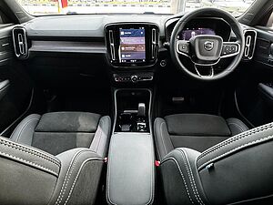 Volvo  XC40 Ultimate, B5 , Petrol, Dark
