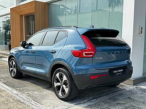 Volvo  XC40 Ultimate, B5 , Petrol, Dark