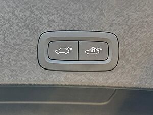 Volvo  XC40 Ultimate, B5 , Petrol, Dark