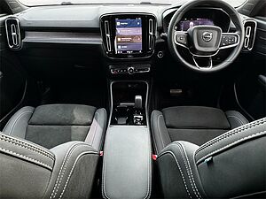Volvo  XC40 Ultimate, B5 , Petrol, Dark
